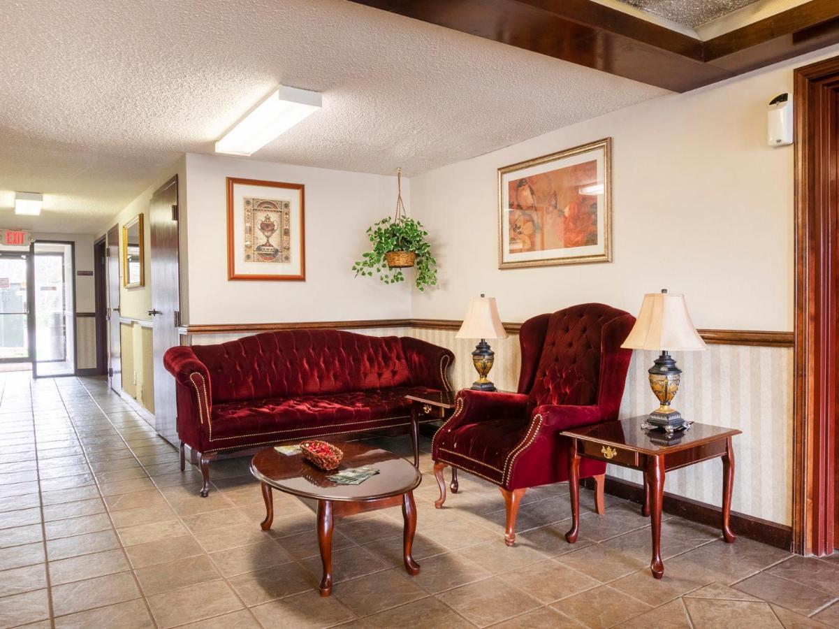 Hotel Days By Wyndham Adairsville