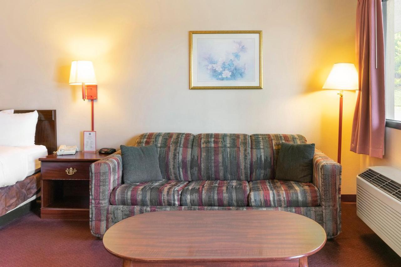 Days By Wyndham Hotel